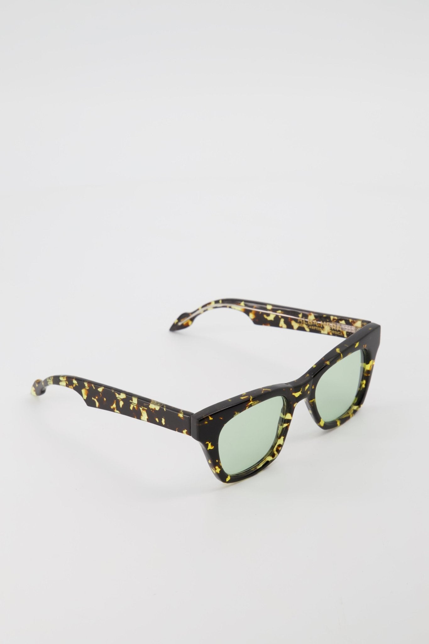 7.44 AM – GREEN LEOPARD - Alba Nera - Lunettes de soleil - quiet luxury