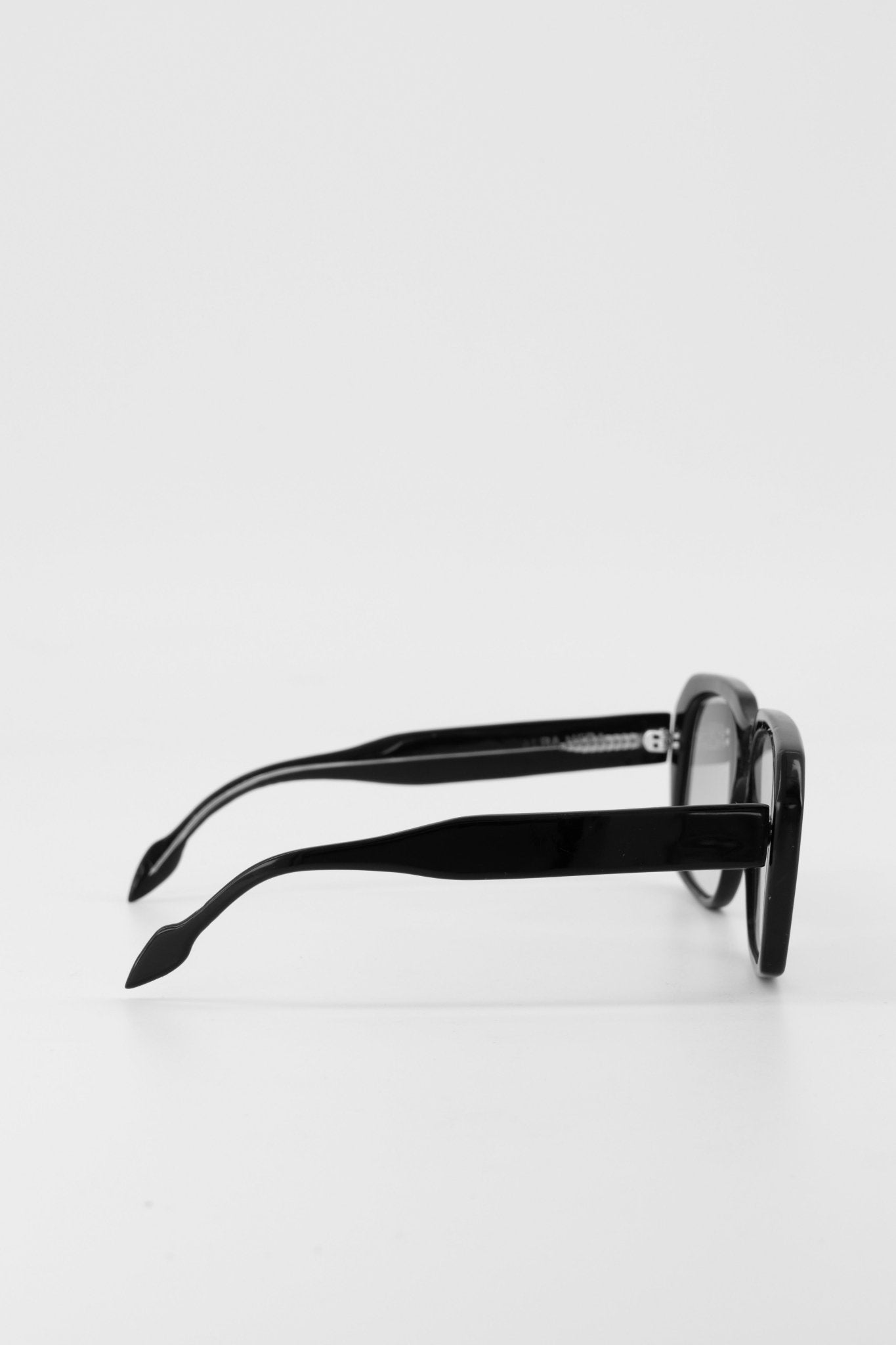 7.77 AM – FULL BLACK - Alba Nera - Lunettes de soleil - quiet luxury